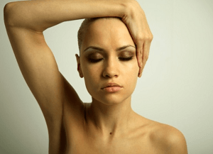 8 Cara Mengatasi Kebotakan Dini pada Wanita